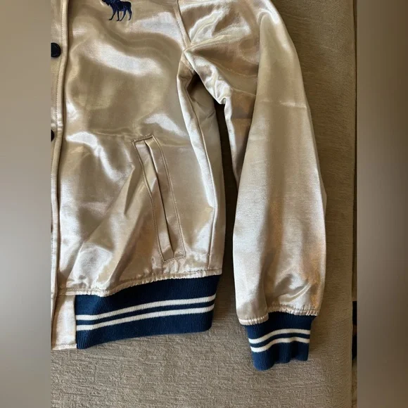 Abercrombie Kids Satin Bomber Jacket Boys 9/10 Cream Navy Varsity Moose Logo - Picture 3 of 9